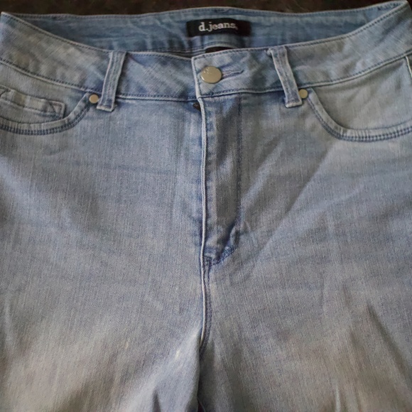 Light Skinny Jeans - Picture 4 of 5